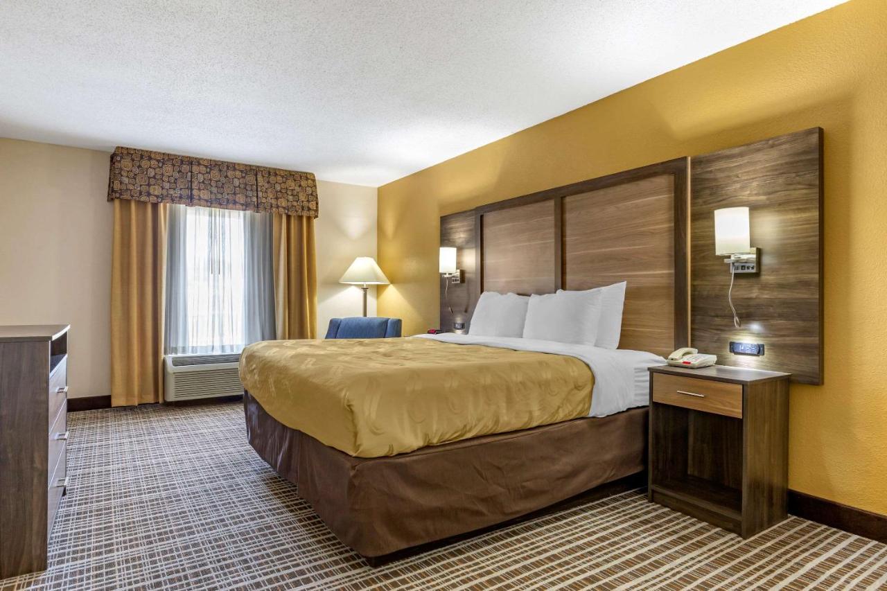 Quality Inn & Suites - Greensboro-High Point Buitenkant foto